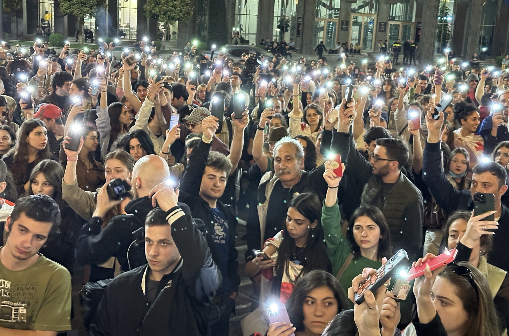 You are currently viewing მე მაინც მჯერა