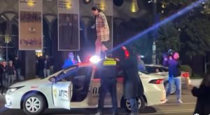 Read more about the article ის ვერ გაიგებს