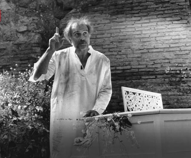 “სანდრო, მომისმინე”